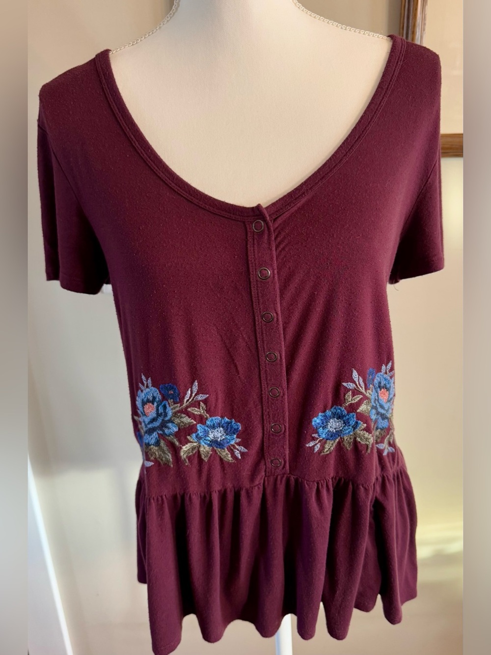 American Eagle Women’s Purple Button Front Tunic with Blue Embroidered Flowers M